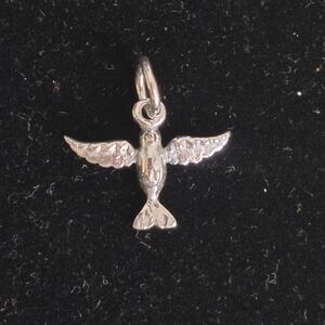 .925 Sterling Silver Dove or Holy Spirit Pendant Jewelry Brand new